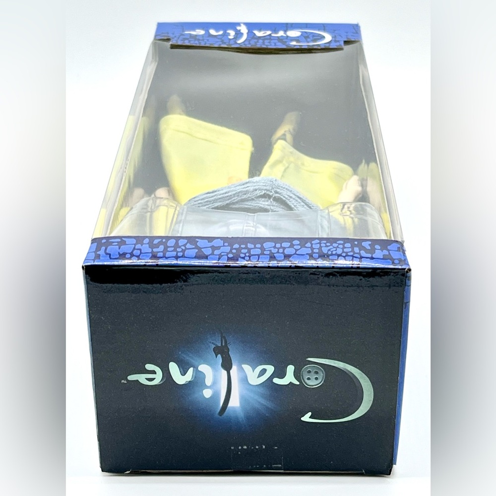 NECA Laika Coraline Collector’s Prop Replica Doll - Picture 6 of 10